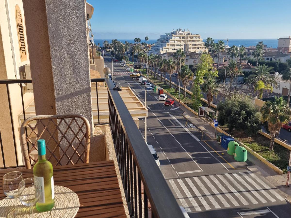 טורבייחה Cozy Apartment With Sea View מראה חיצוני תמונה